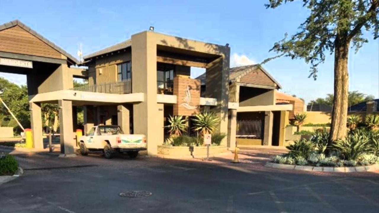 Caza Blanca Apartments Boksburg Buitenkant foto