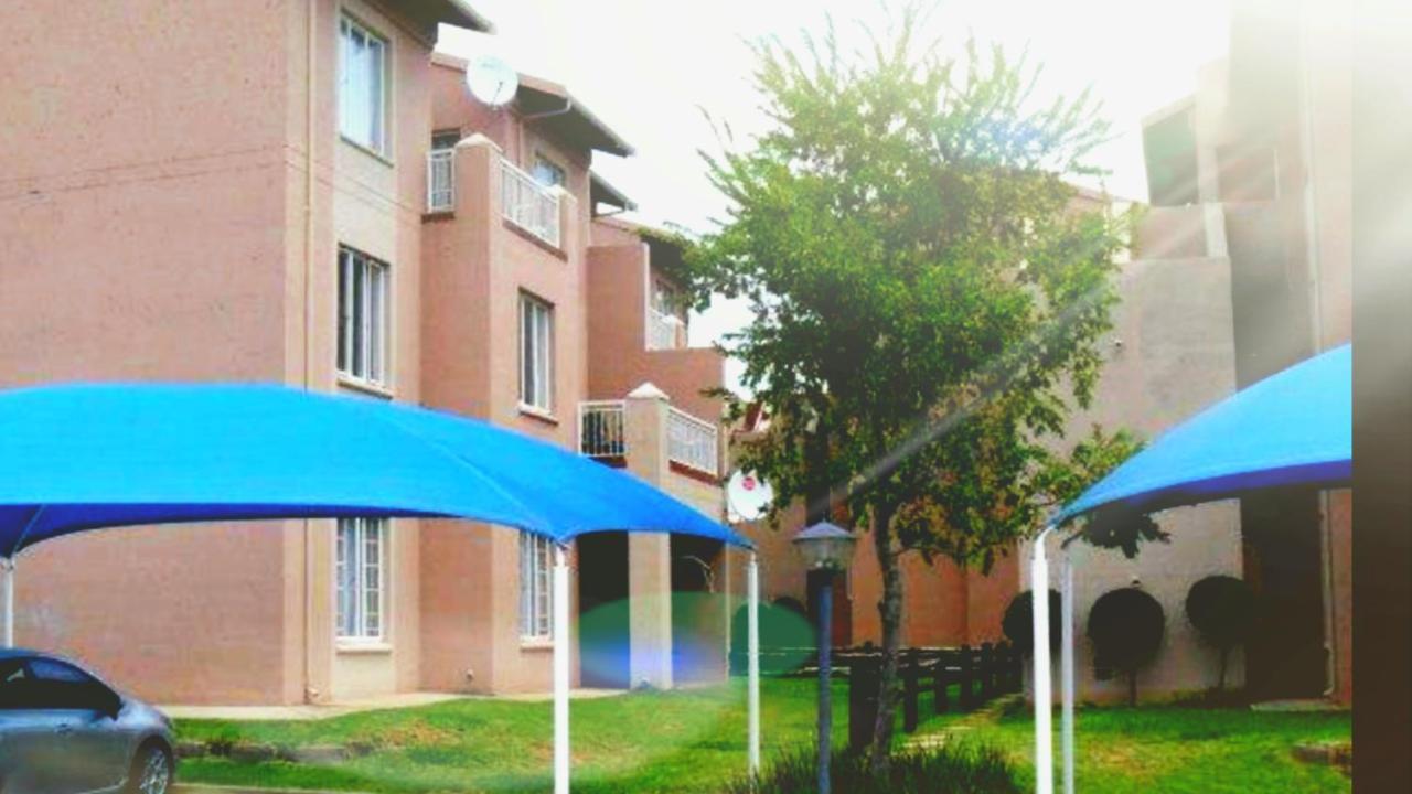 Caza Blanca Apartments Boksburg Buitenkant foto